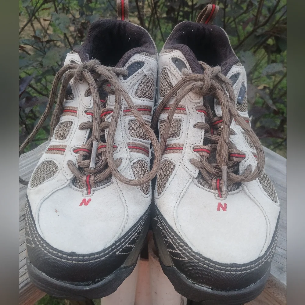 New Balance 646 Nature Hiking Outdoor Trail Shoes Size 9.5